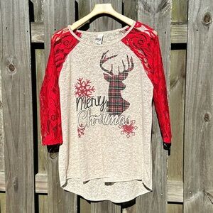 Merry Christmas - holiday top - lace raglan sleeve